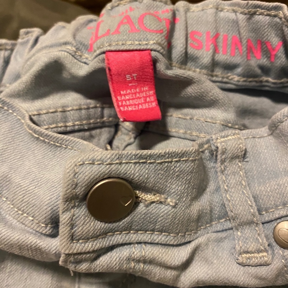 👖 2 pairs of 5T Skinny Jeans❣️🤩🤩 - Picture 3 of 4